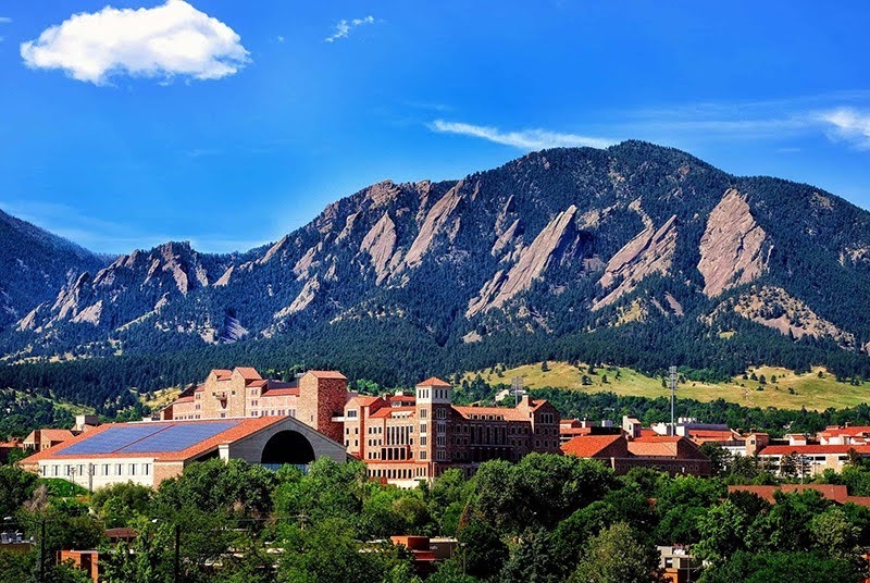  Boulder — 15 Places to Visit in Colorado | THEWANDERINGHOUSEWIFE.COM